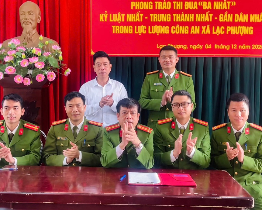 Công an xã Lạc Phượng phát động phong trào thi đua “Ba nhất”